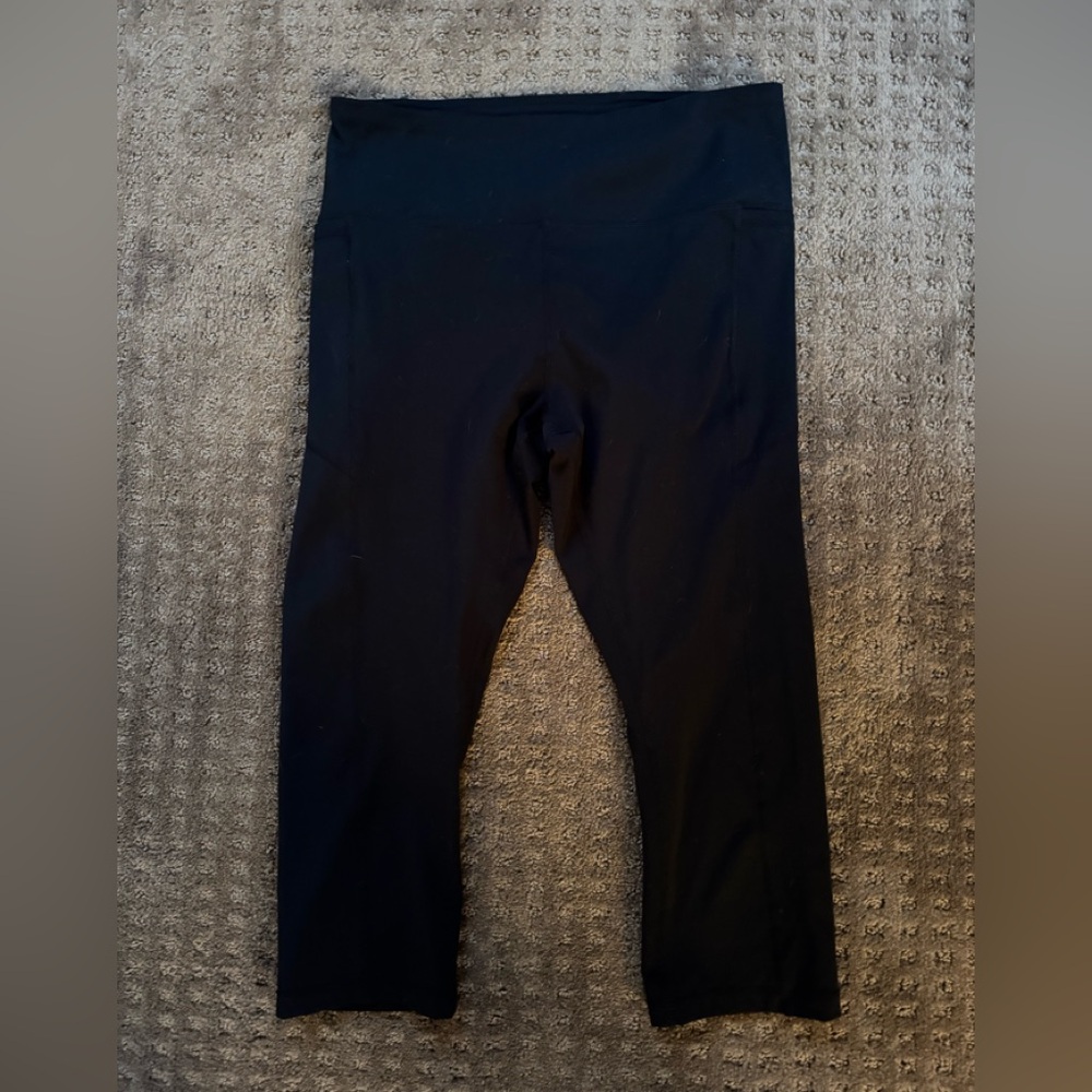 Black Reebok Leggings/Capris size large